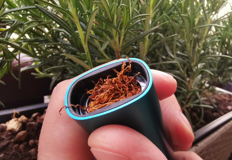 Illustration for article titled Dos semanas fumando con Pax 3, el iPhone de los vaporizadores creado para todo tipo de hierbas
